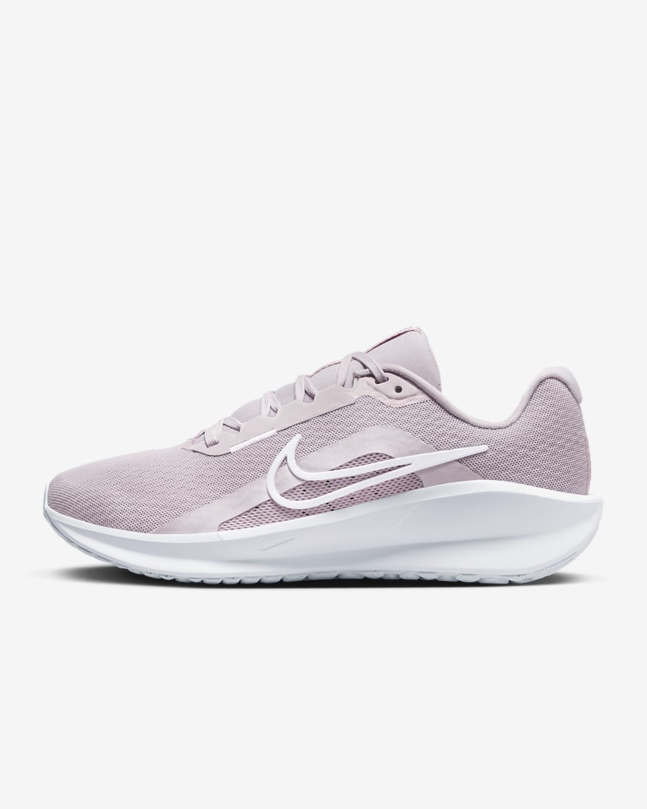 Nike Downshifter 13 女子公路跑步鞋 - 灰紫/尘光子色/白色