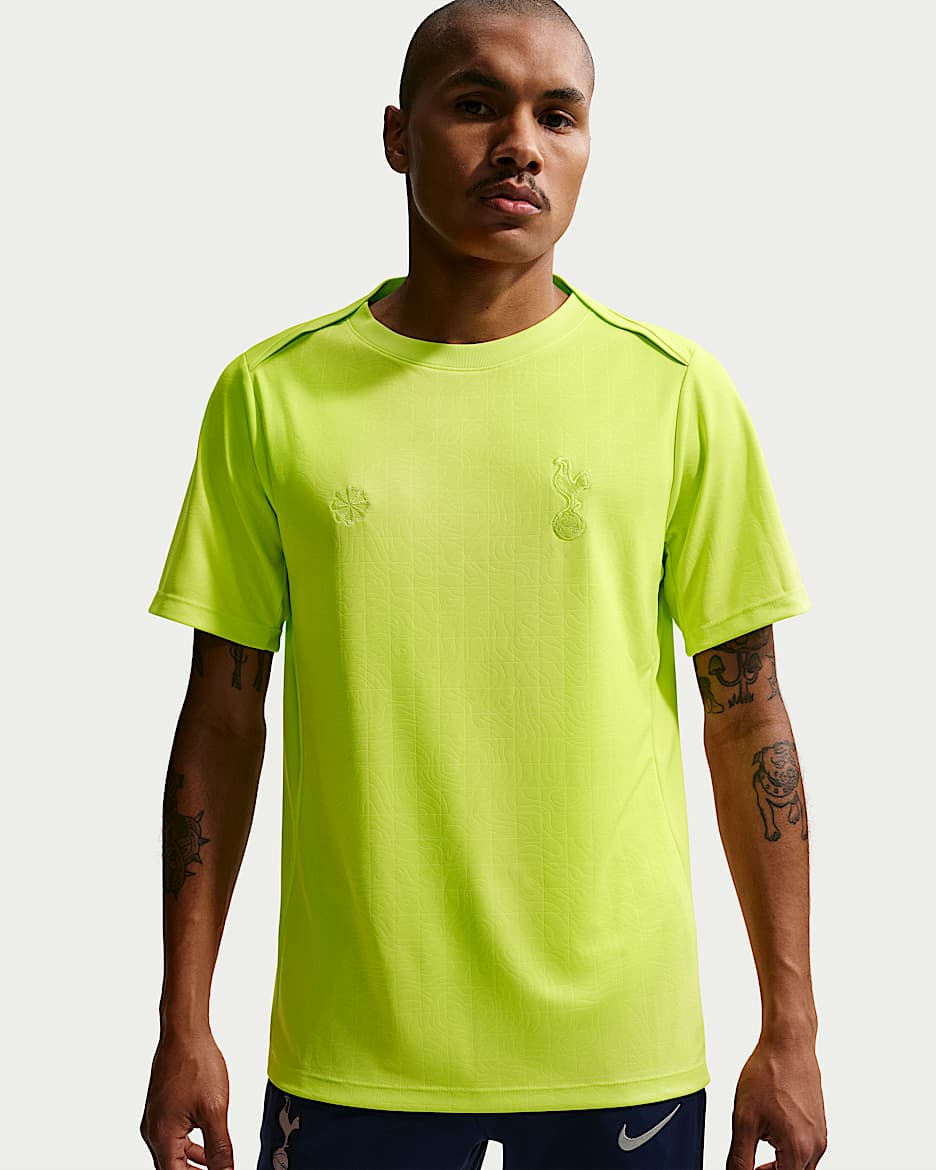 托特纳姆热刺足球俱乐部 Academy Pro SE Nike Dri-FIT 男子速干短袖足球上衣 - 明黄/明黄