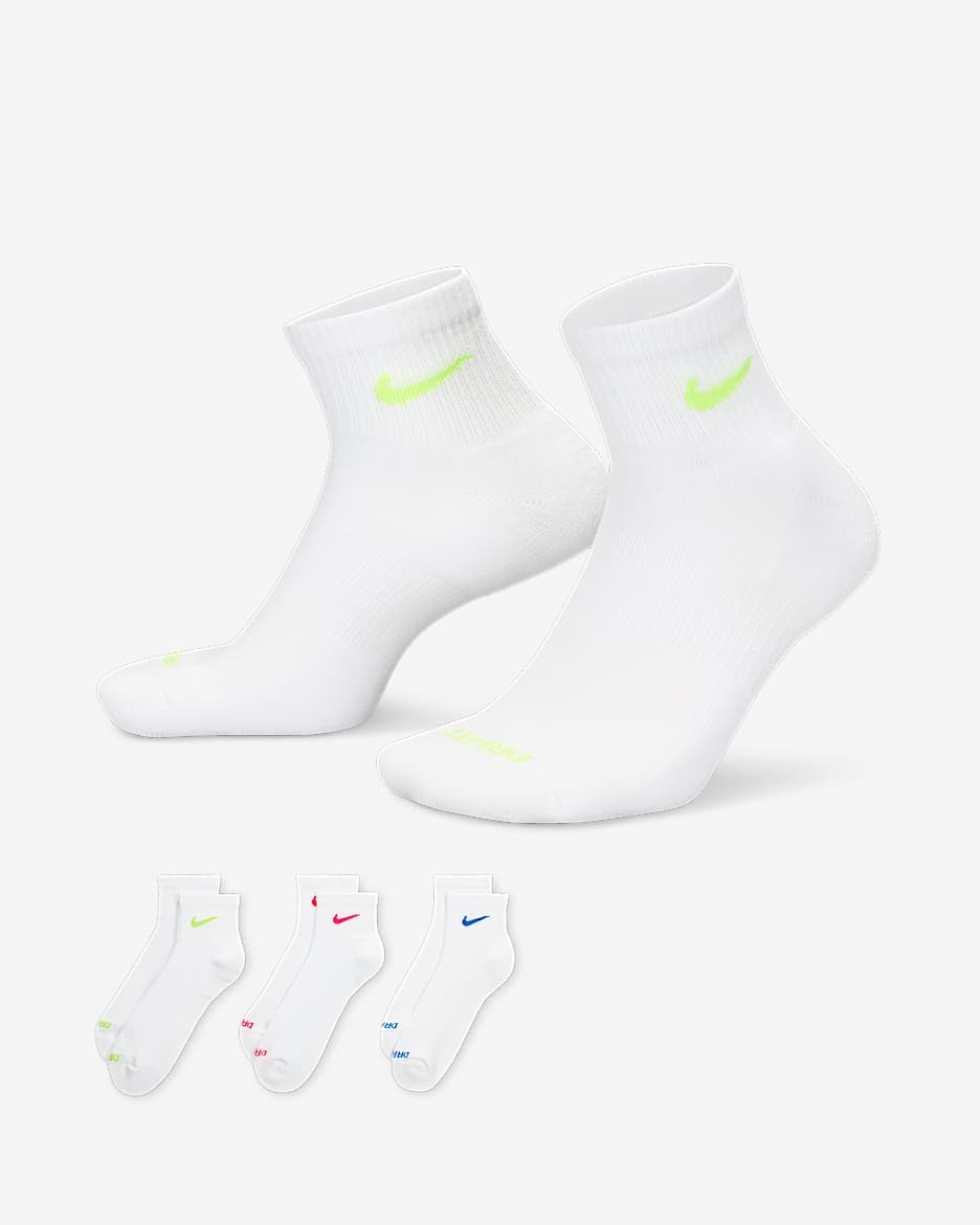Nike Everyday Plus 舒适速干训练短袜（3 双） - 多色