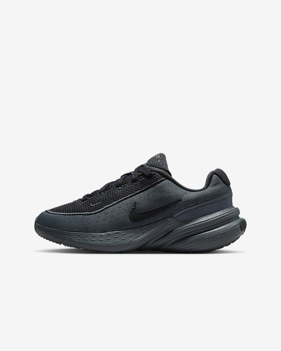Nike Uplift SC 大童运动鞋 - 煤黑/黑/黑