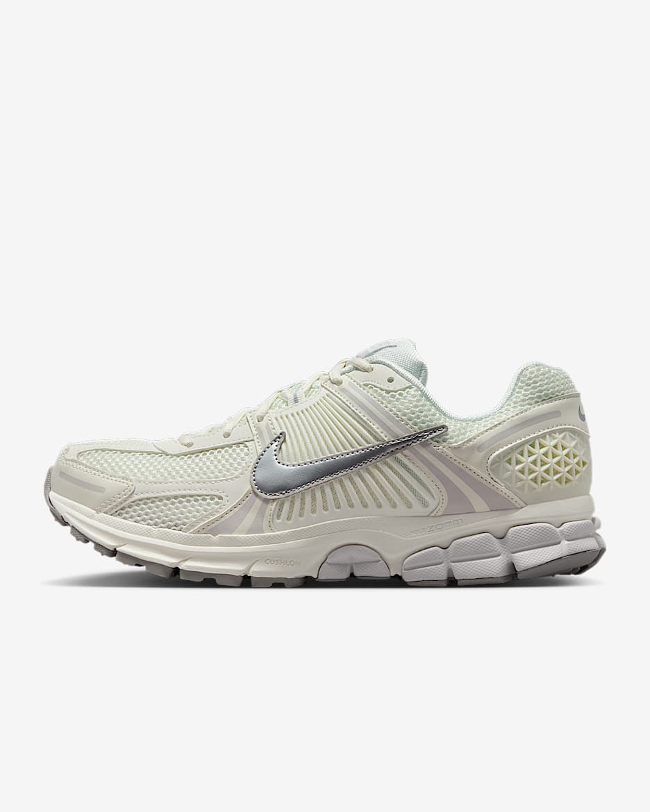 Nike Zoom Vomero 5 耐克迈柔男子复古运动鞋 - 帆白/苍野灰/大学灰/金属银