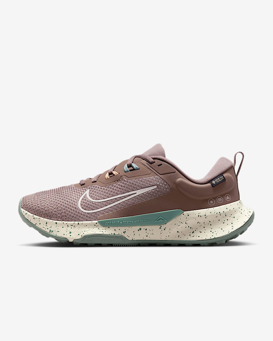 Nike Juniper Trail 2 GORE-TEX 女子防水越野跑步鞋 - 貂棕/大炮灰/粉桔/珍珠灰