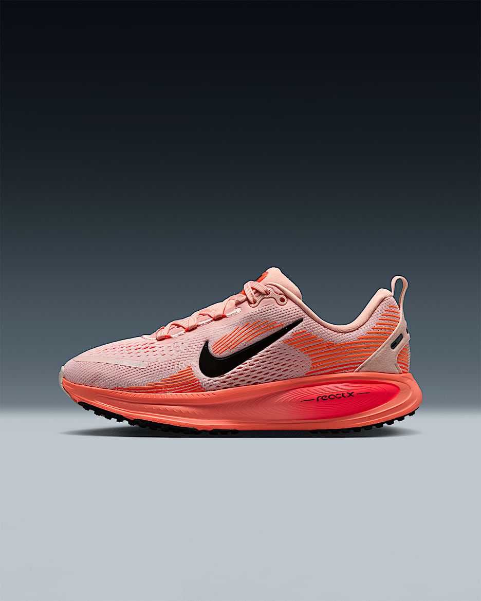Nike Vomero 18 耐克小迈柔大童公路跑步鞋 - 回声粉/亮深红/狂喜深红/黑