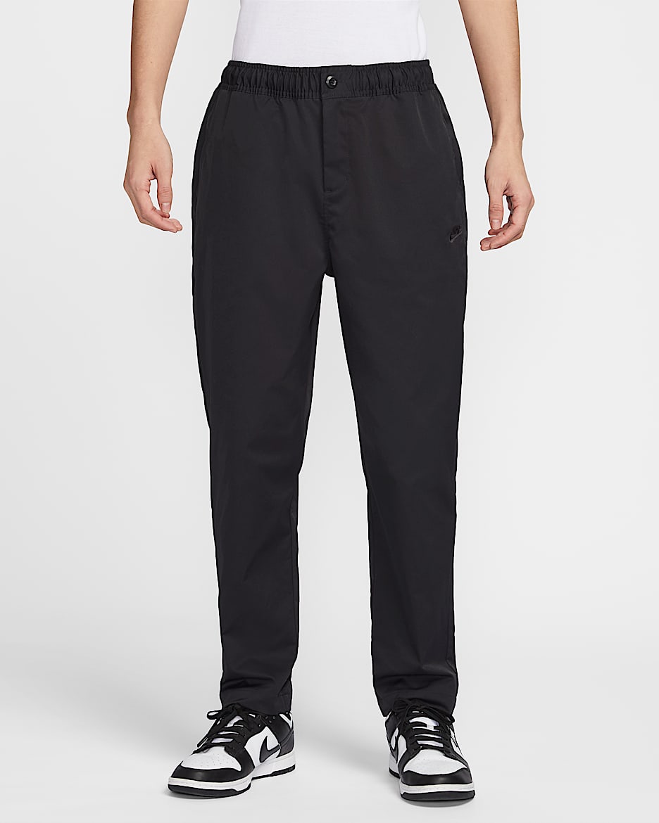Nike Club 男子梭织锥形剪裁长裤 - 黑/黑