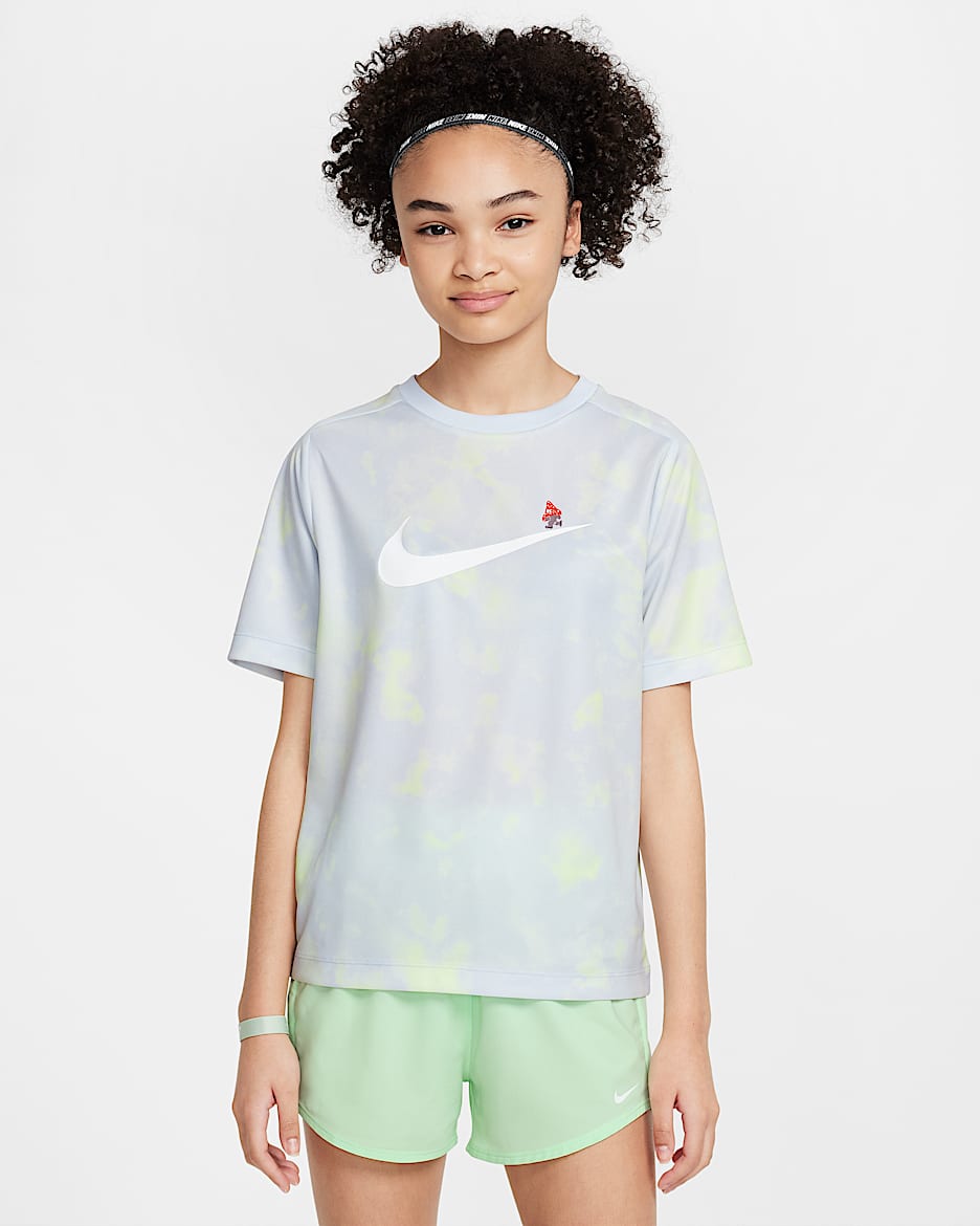Nike Multi Dri-FIT 大童（男孩）速干短袖上衣 - 足球灰