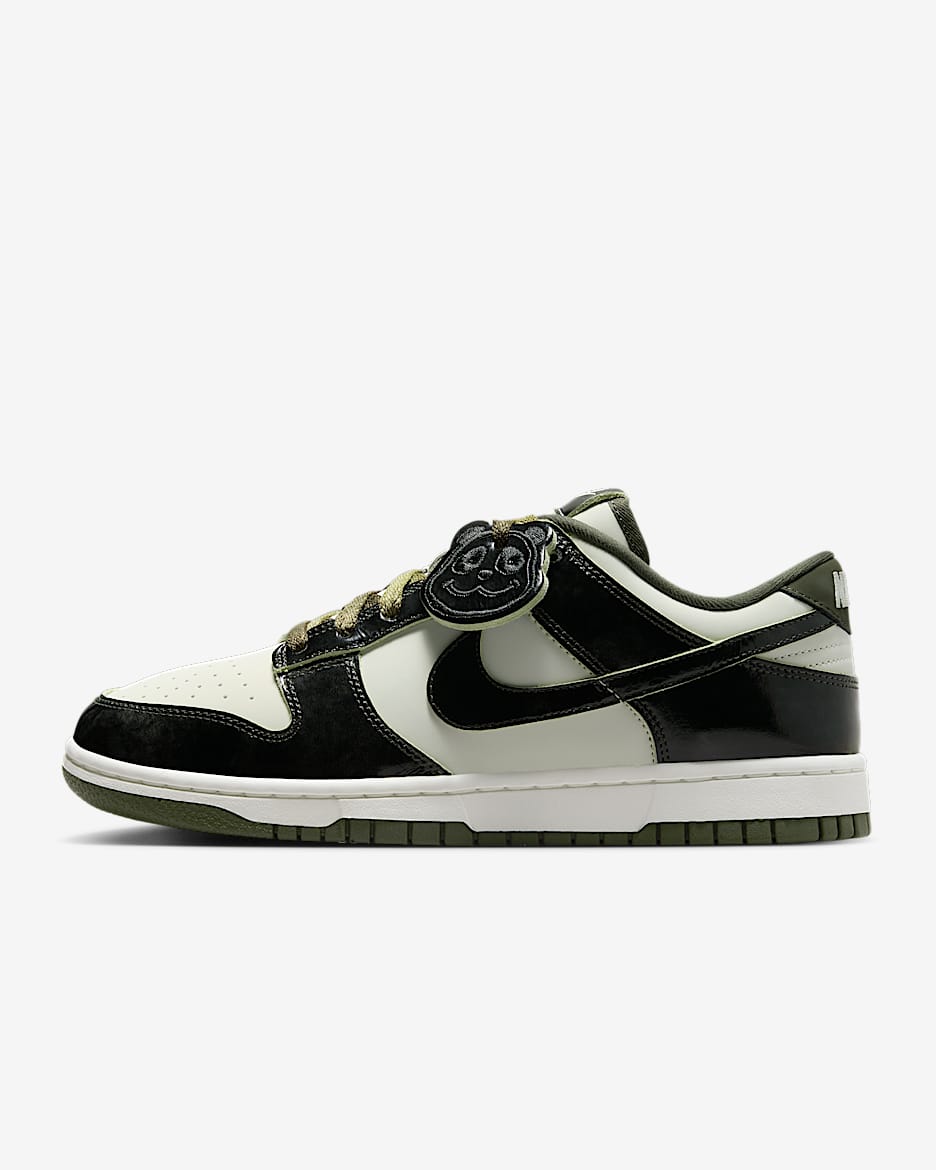Nike Dunk Low 女子运动鞋 - 黑/团队金/帆白/团队金