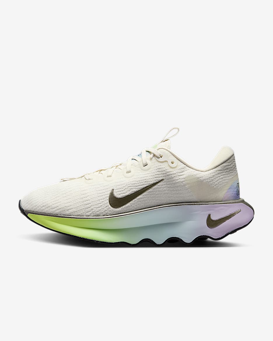 Nike Motiva SE 女子步行运动鞋 - 幻影灰白/绣球花紫/冰川蓝/金属青灰