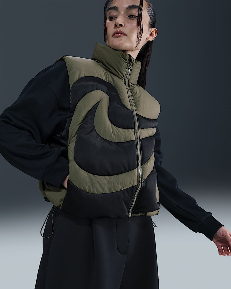 Nike Sportswear Swoosh Series 女子 Oversize 风羽绒马甲 - 中橄榄绿/黑/黑