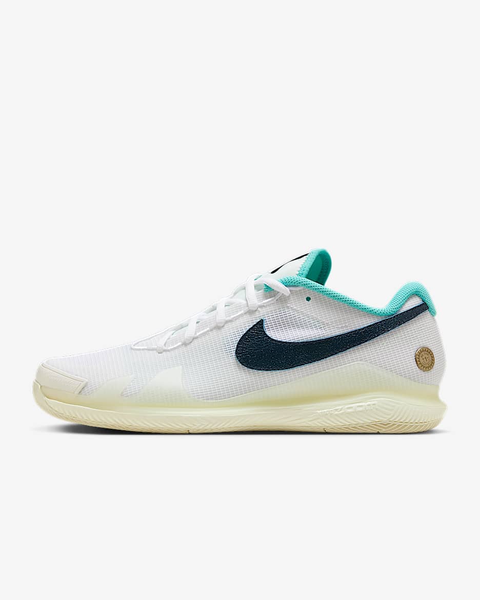 NikeCourt Air Zoom Vapor Pro 男子硬地球场网球鞋 - 白色/椰奶色/俏皮粉/军械深海蓝