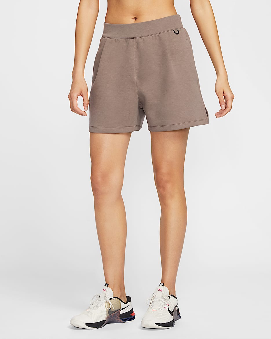 Nike 24.7 ImpossiblySoft Dri-FIT 女子速干中腰短裤 - 貂棕/黑/矿石灰