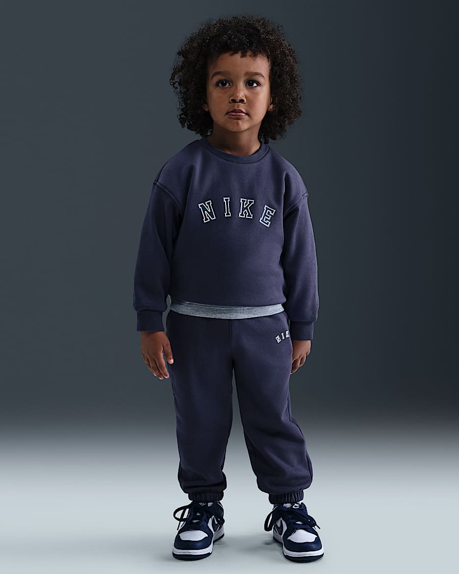 Nike Cozy 婴童加绒圆领上衣和长裤套装 - 乌紫