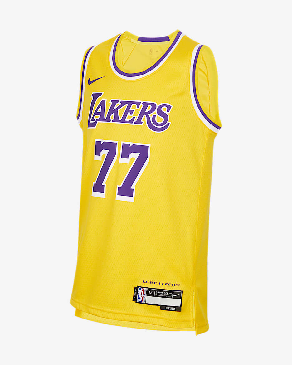 2024/25 赛季洛杉矶湖人队卢卡·东契奇 (Luka Dončić) Icon Edition Nike NBA Swingman Jersey 大童（男孩）速干球衣 - 阿马里洛黄