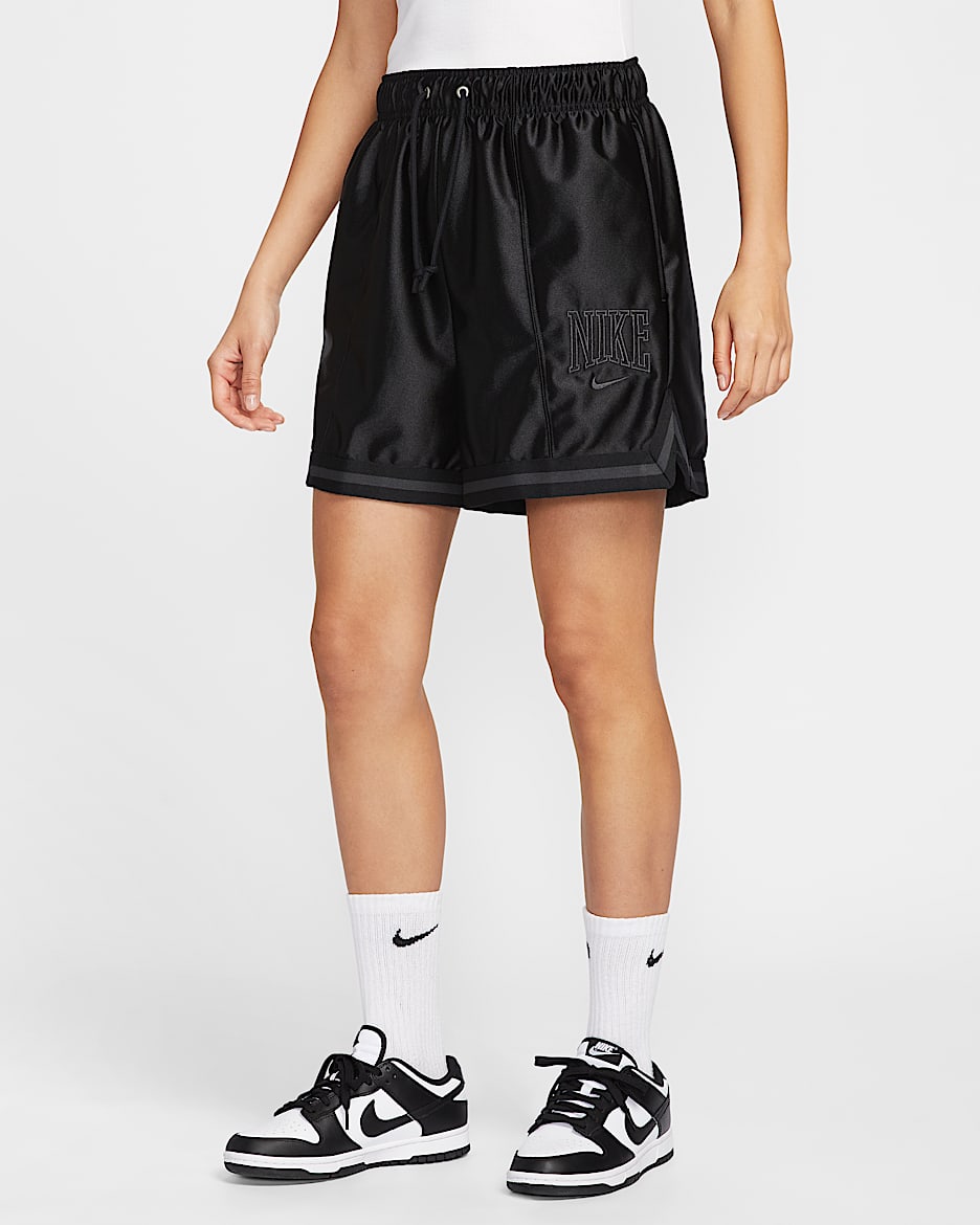 Nike Sportswear 女子宽松中腰图案短裤 - 黑/煤黑/煤黑