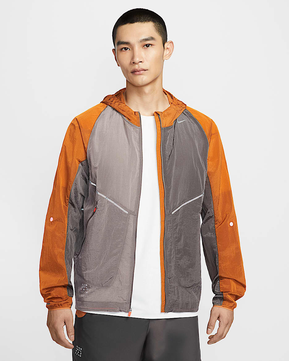 Nike Running Division 男子拒水跑步夹克 - 洞穴石色