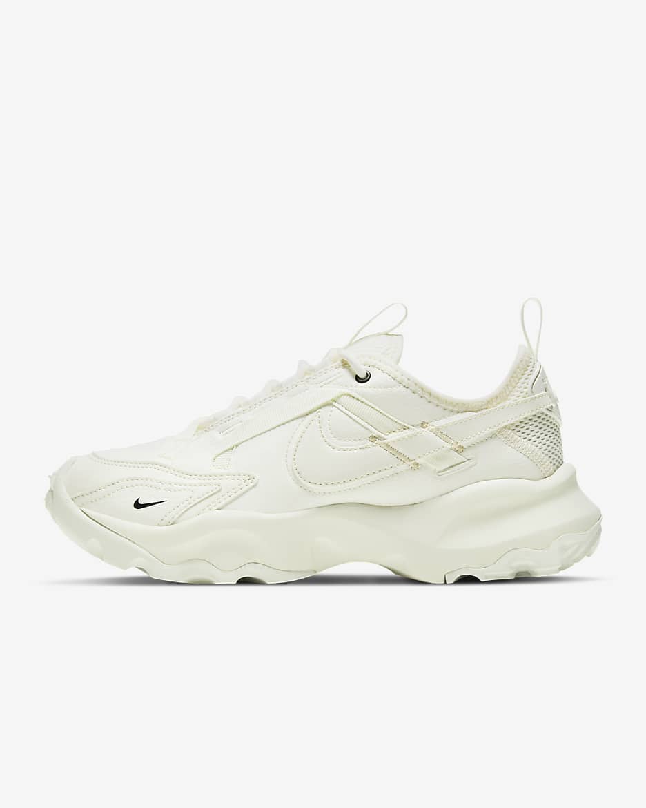Nike TC 7900 女子复古运动鞋老爹鞋 - 帆白/黑/帆白