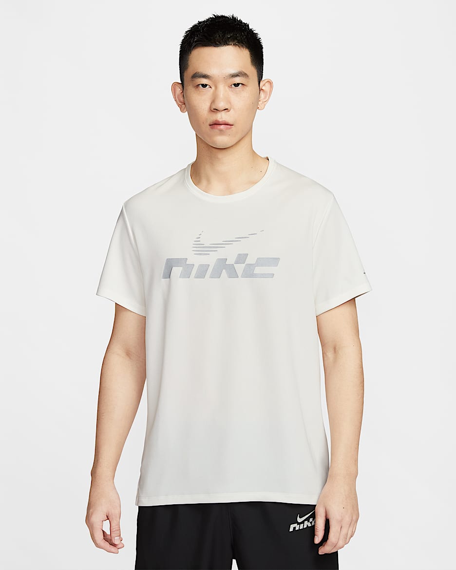 Nike Miler Flash Dri-FIT 男子防晒速干短袖跑步上衣 - 帆白