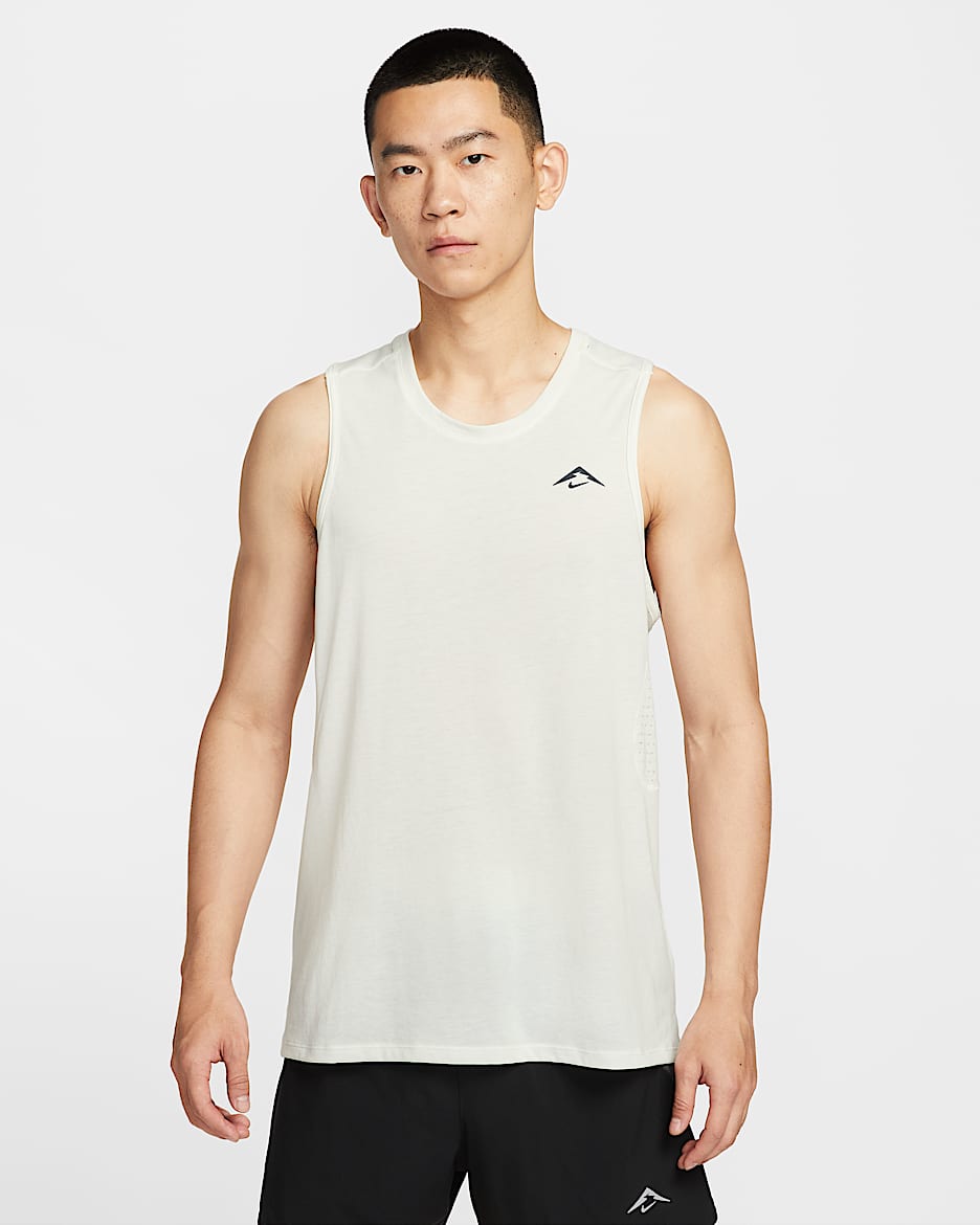 Nike Solar Chase Dri-FIT ADV 男子速干跑步背心 - 帆白/黑