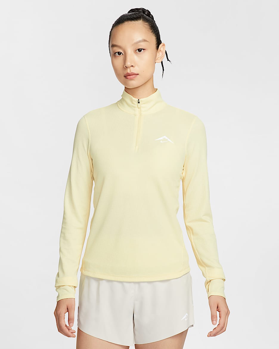 Nike Trail Dri-FIT 女子速干越野跑步上衣 - 石膏色/山峰白