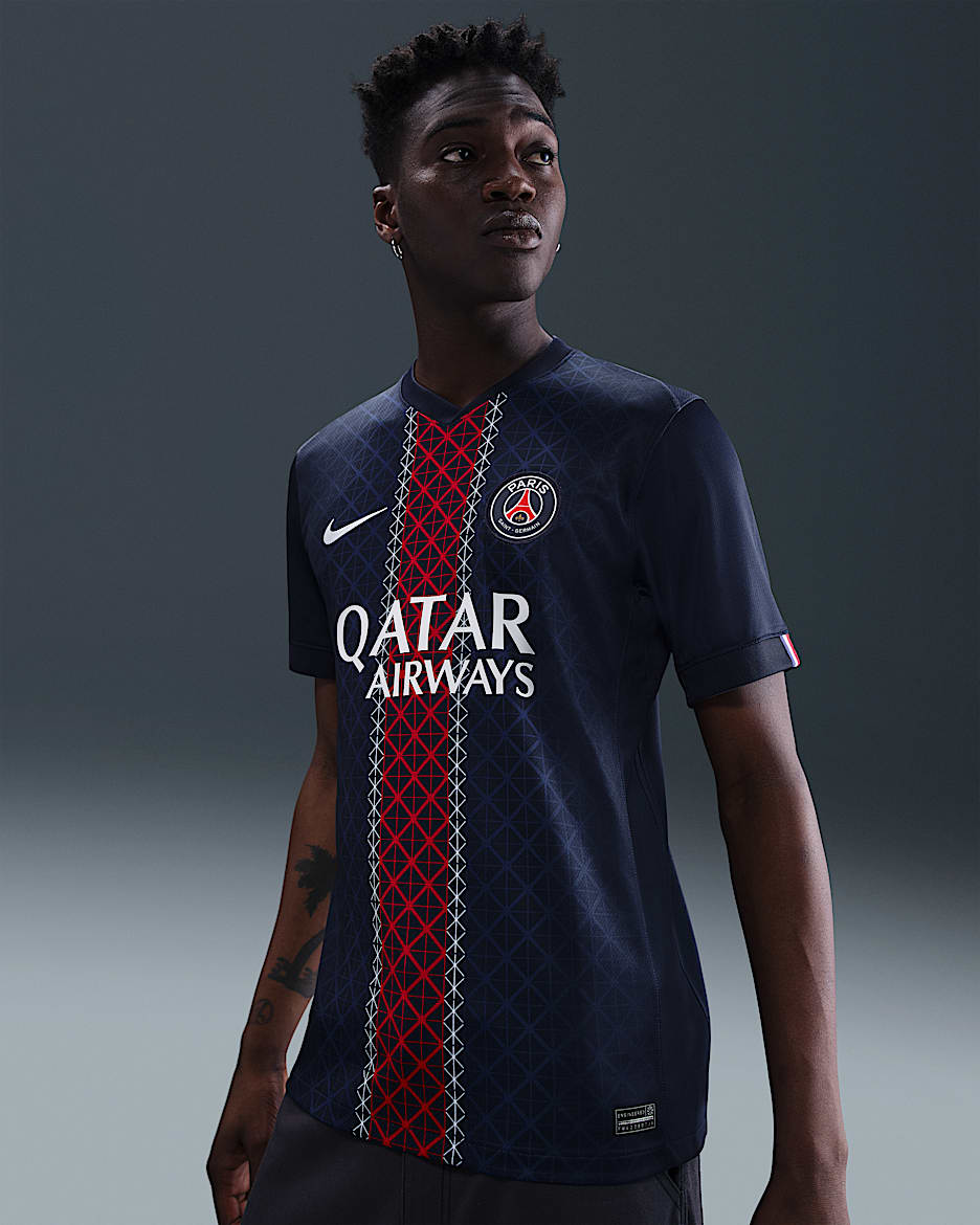2025/26 赛季巴黎圣日耳曼主场球迷版 Nike Dri-FIT 男子速干足球球衣 - 深藏青/深藏青/白色