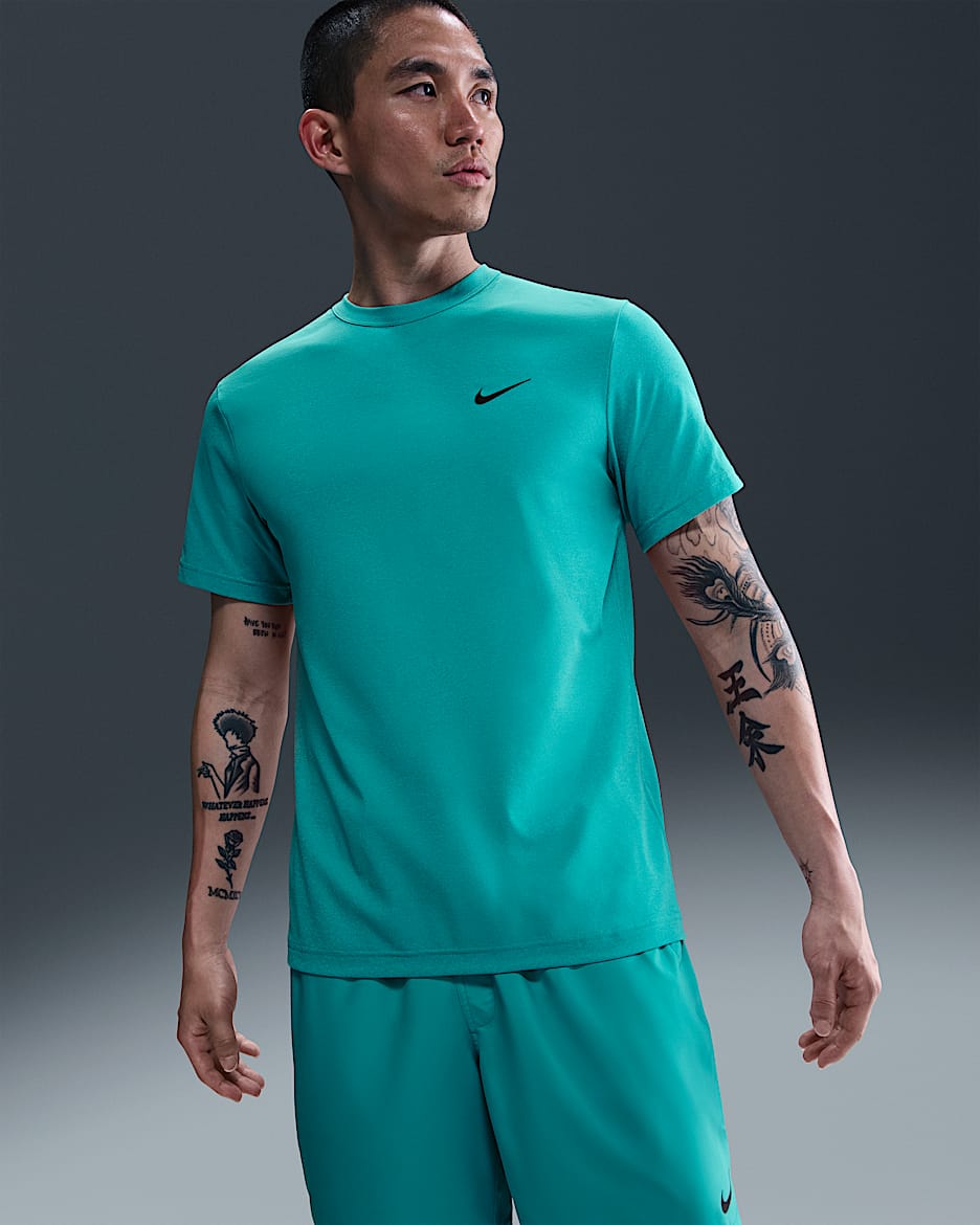 Nike Dri-FIT Hyverse 男子速干短袖训练上衣 - 仙人掌绿/黑
