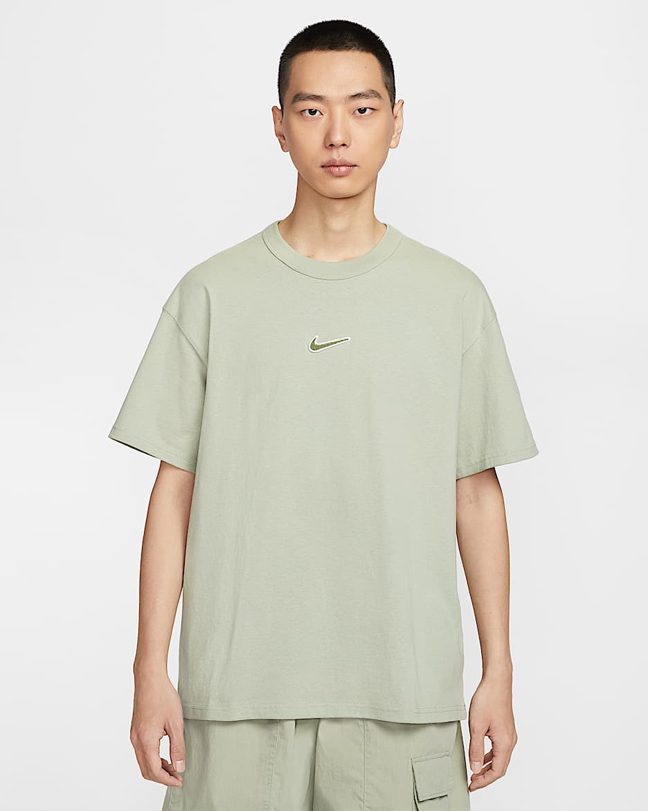 Nike Sportswear 男子高克重挺阔T恤 - 地平线绿