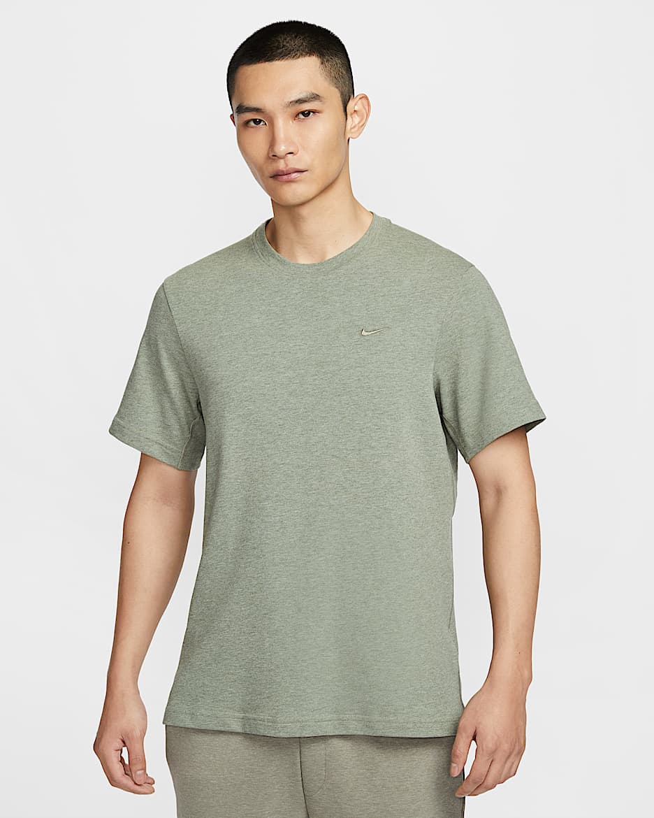 Nike Dri-FIT Primary 男子速干训练T恤 - 浅军绿/调色/浅军绿