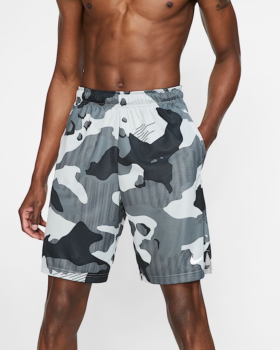 Nike Dri-FIT 男子迷彩训练短裤 - 浅烟灰/白色