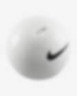 Low Resolution Nike Pitch 足球