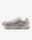 Low Resolution Nike Zoom Vomero 5 耐克迈柔女子运动鞋