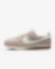 Low Resolution Nike Cortez SE Suede 男子运动鞋