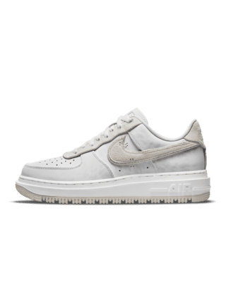 Low Resolution Nike Air Force 1 Luxe 男子运动鞋