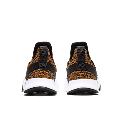 nike groove trainers