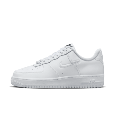 白色Air Force 1 鞋类- NIKE 中文官方网站
