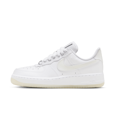 Nike Air Force 1 '07 LX 女子空军一号运动鞋UV变色-NIKE 中文