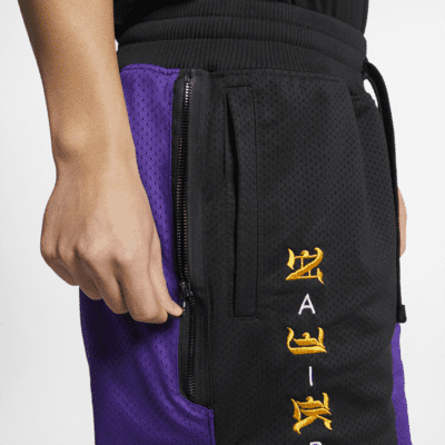 LeBron Nike Dri-FIT DNA x Atmos 男子篮球短裤-NIKE 中文官方网站