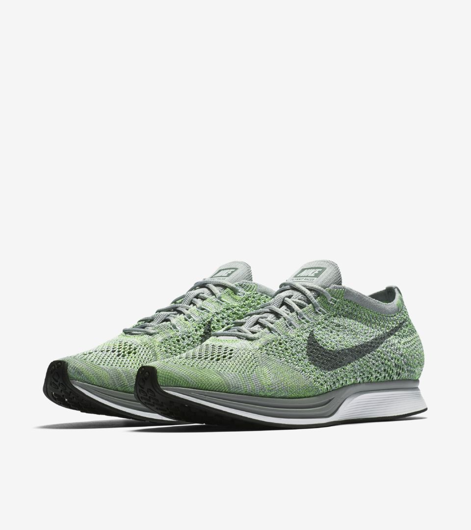 flyknit racer pistachio