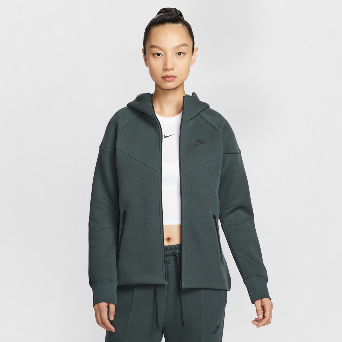 Nike Sportswear Tech Fleece Windrunner 女子全长拉链开襟连帽衫