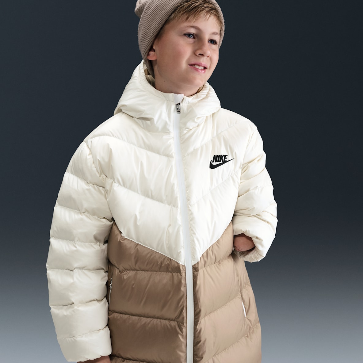 Nike Windrunner 大童拒水羽绒外套