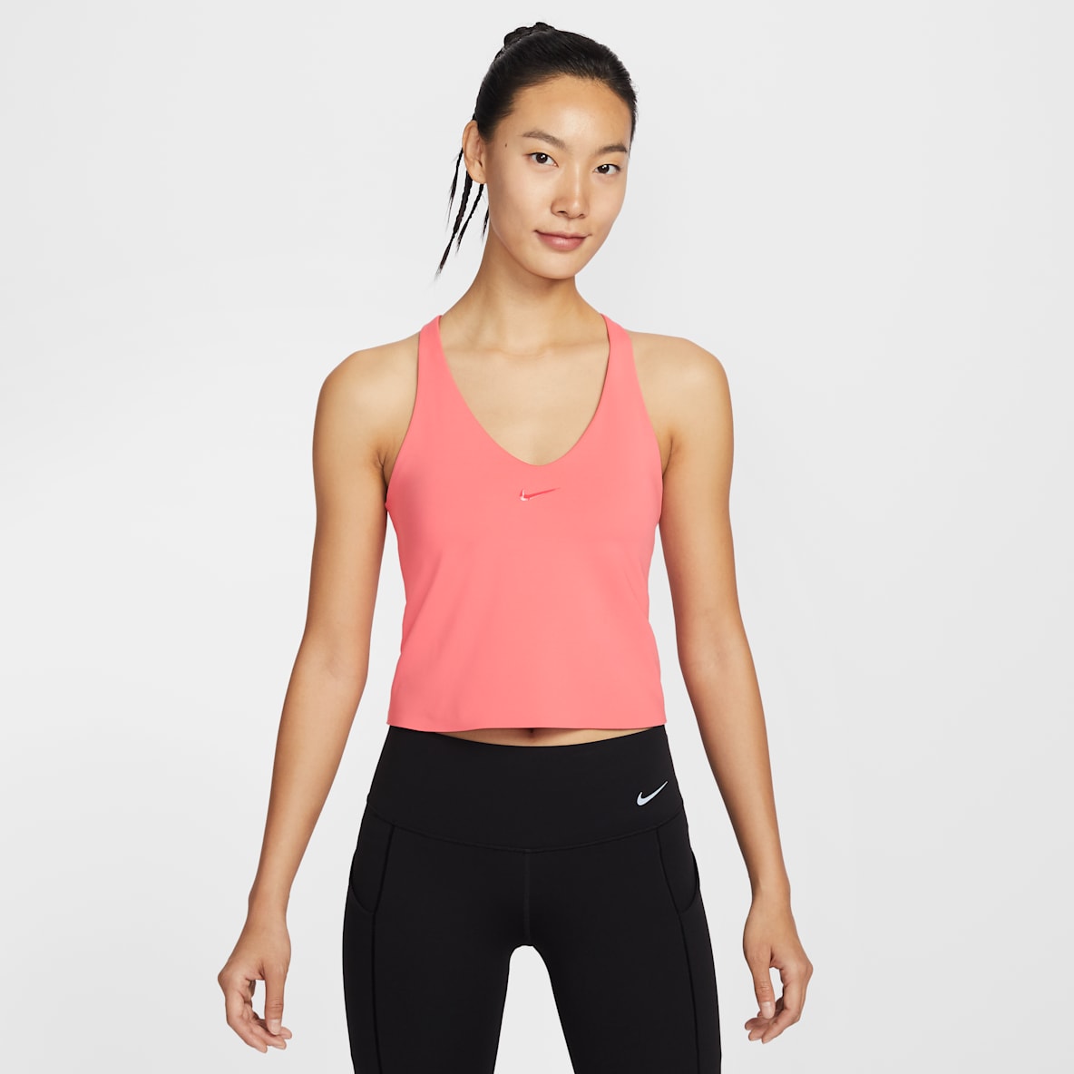 Nike Universa 女子中强度支撑速干衬垫运动内衣式背心