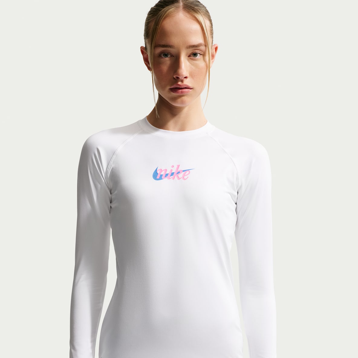 Nike Swim Hydroguard Dri-FIT 女子速干长袖上衣