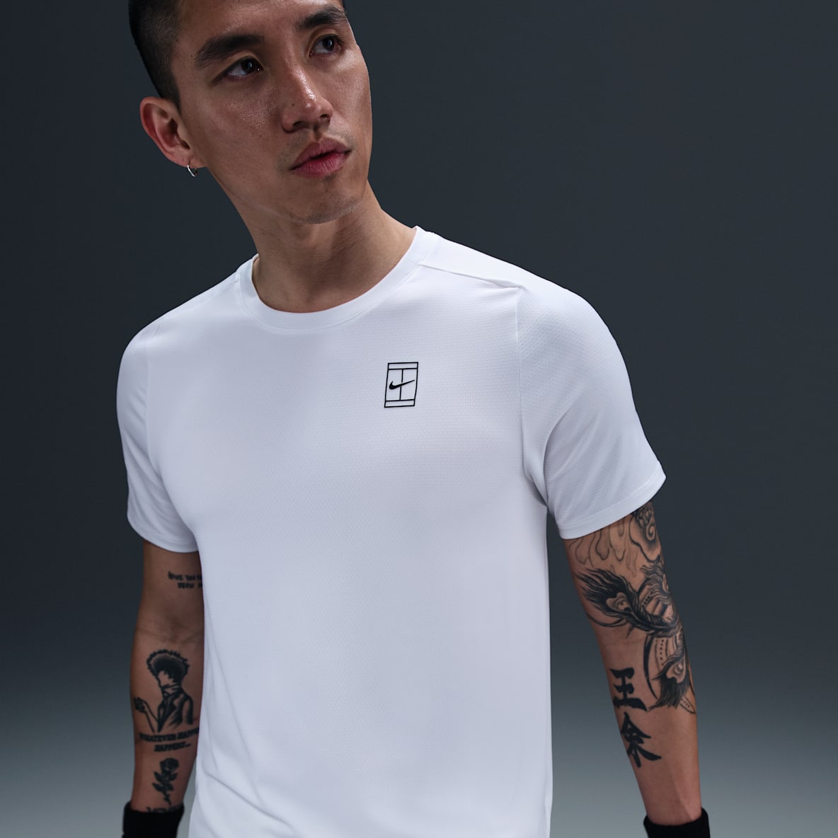 NikeCourt Advantage Dri-FIT 男子速干短袖网球上衣