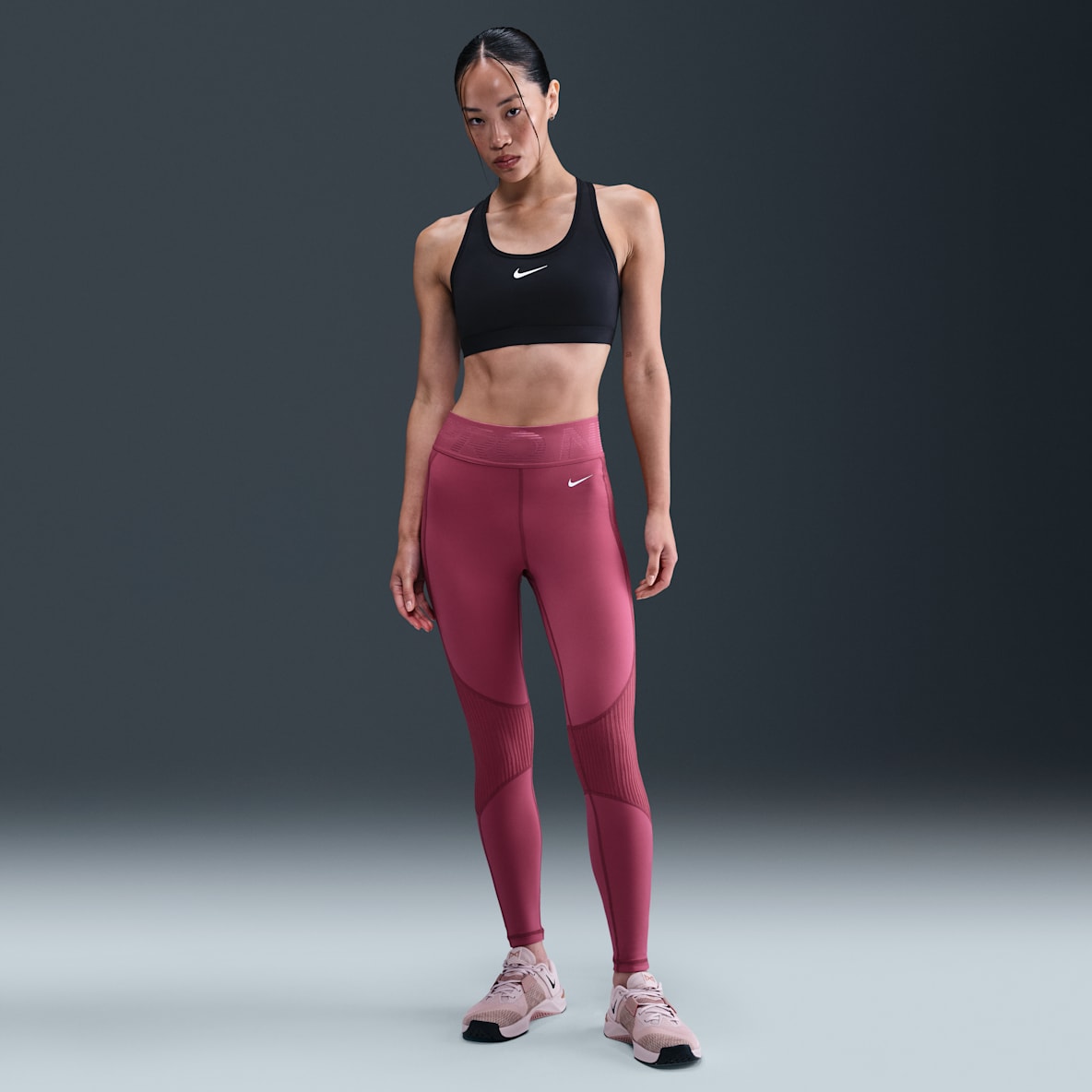 Nike Pro 女子速干高腰训练紧身裤