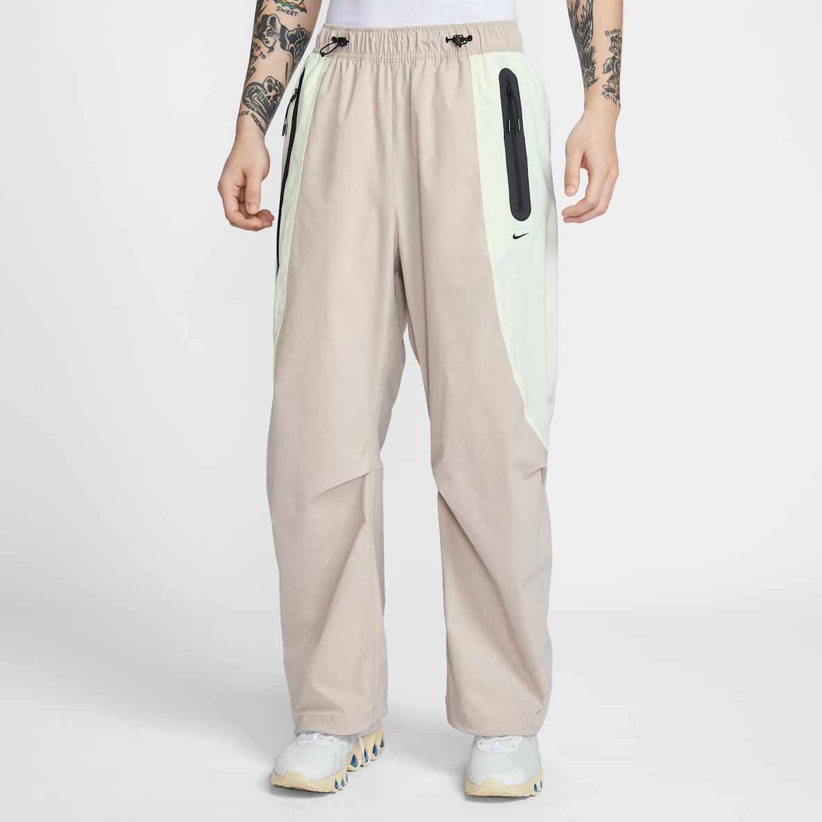 Nike Tech Dri-FIT 男子速干梭织撞色长裤