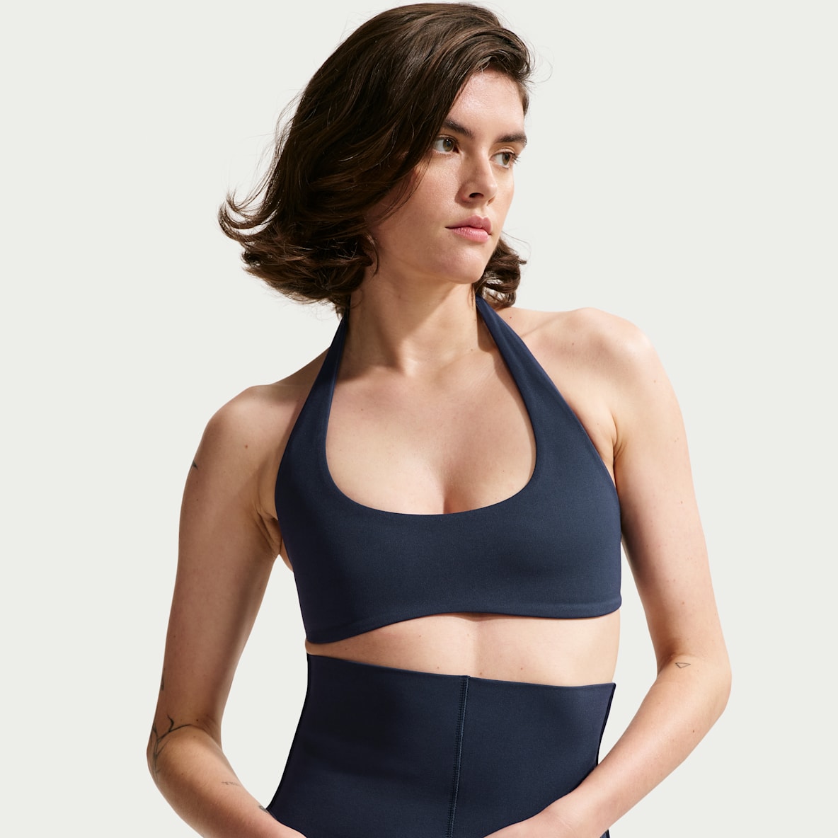 Nike x Jacquemus 女子挂脖式运动内衣