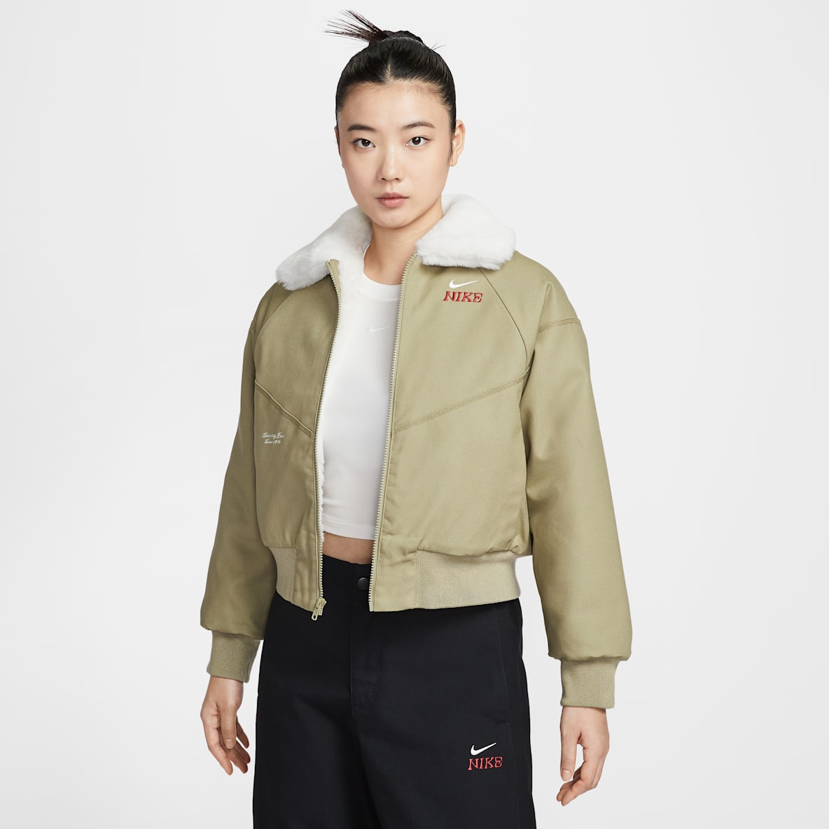 Nike Sportswear 马年限定脱缰系列 新年款女子人造毛皮里料夹克