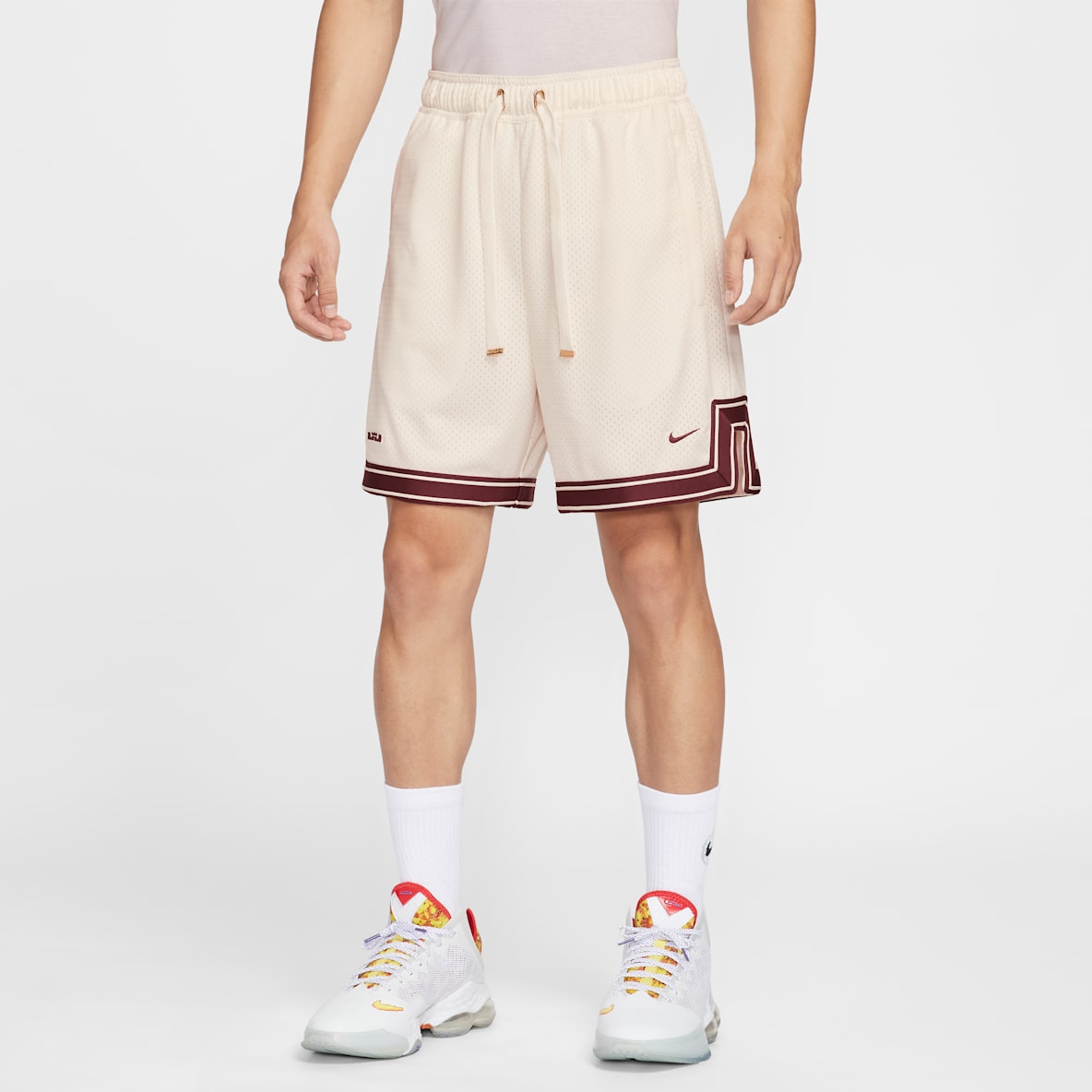 LeBron 詹姆斯男子篮球短裤