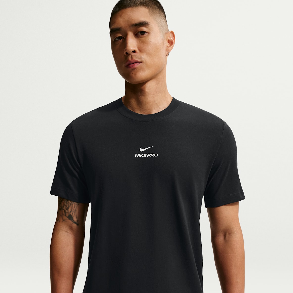 Nike Pro Dri-FIT 男子速干短袖训练T恤