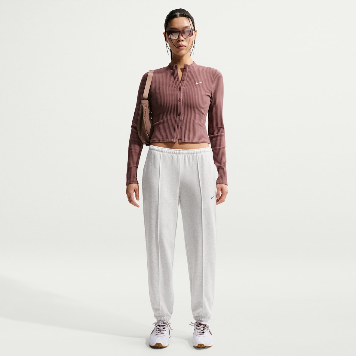 Nike Sportswear Chill Terry Nike Sportswear Chill Terry 女子中腰法式毛圈长裤