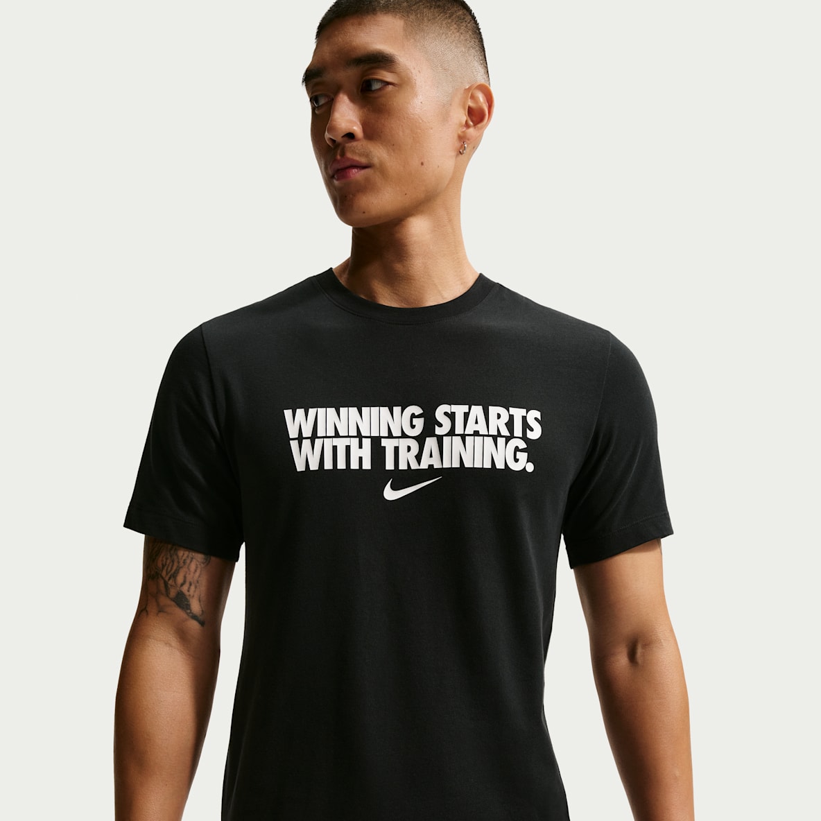 Nike Dri-FIT 男子速干T恤