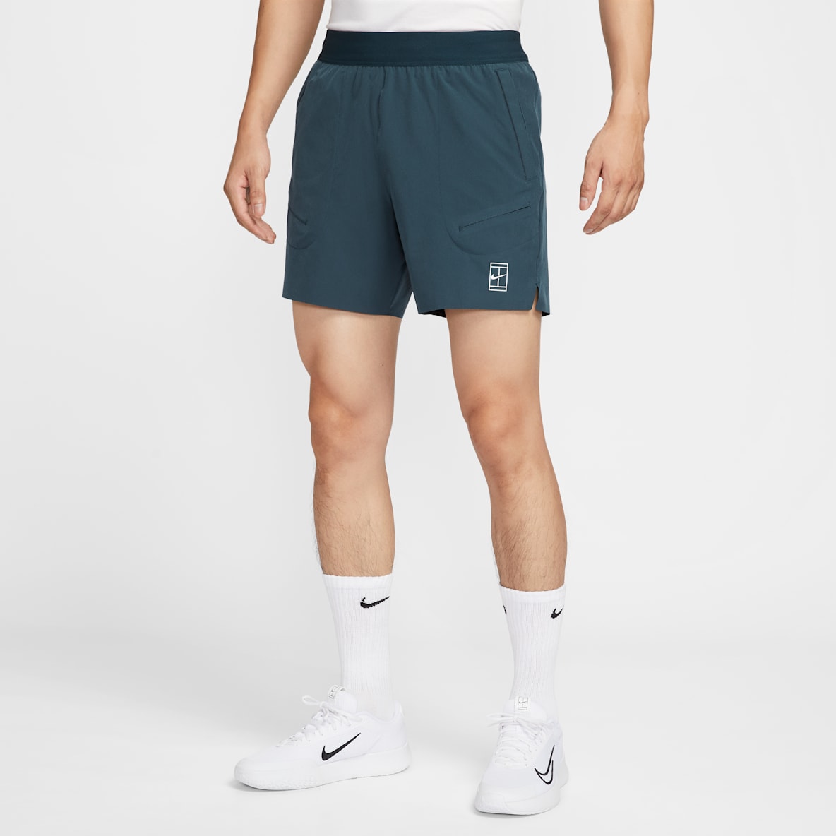 NikeCourt Advantage Dri-FIT 扬尼克·辛纳同款男子速干网球短裤